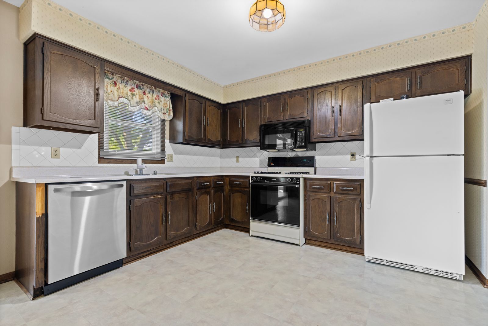 601 Windfield Lane Property Photo 4