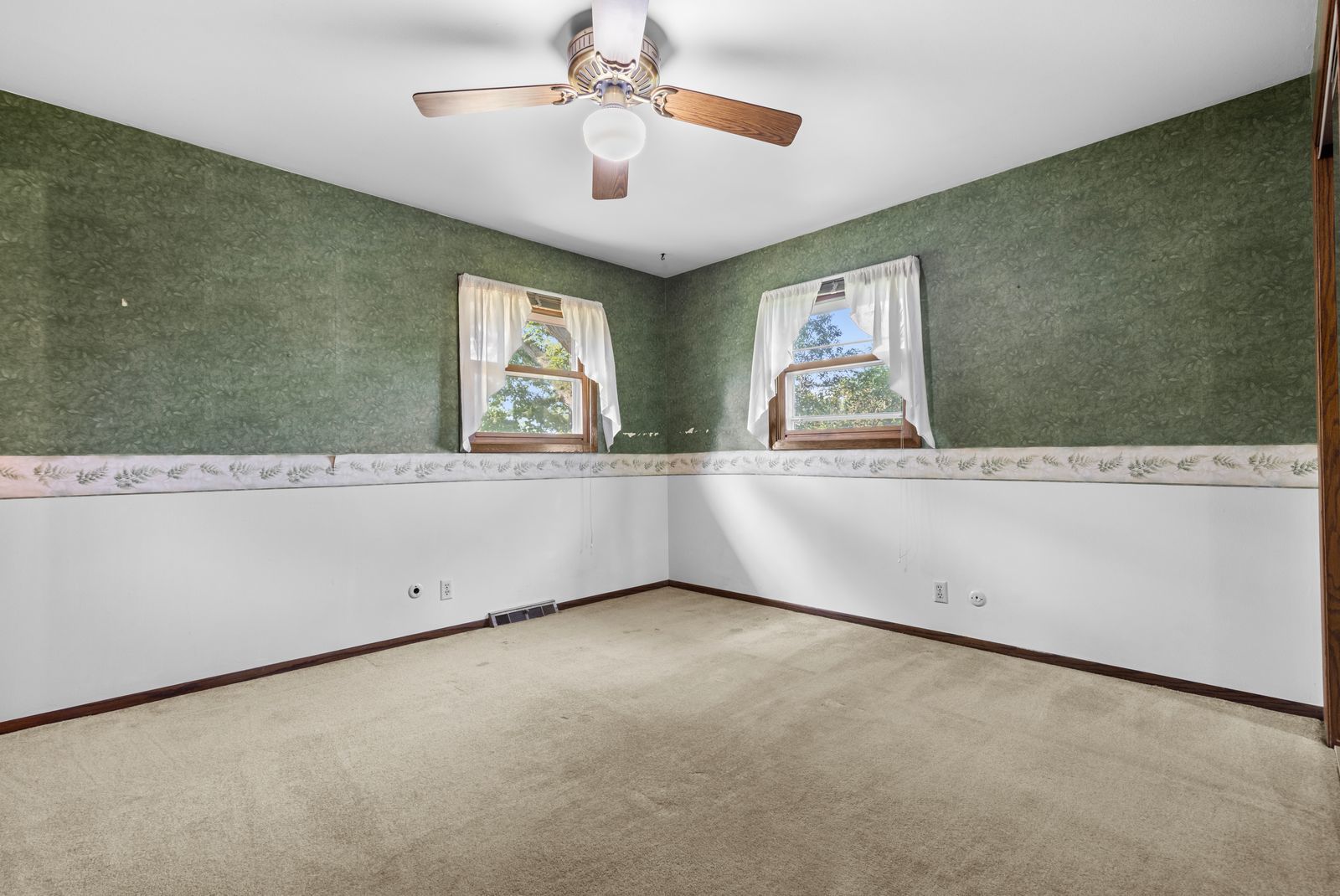 601 Windfield Lane Property Photo 11