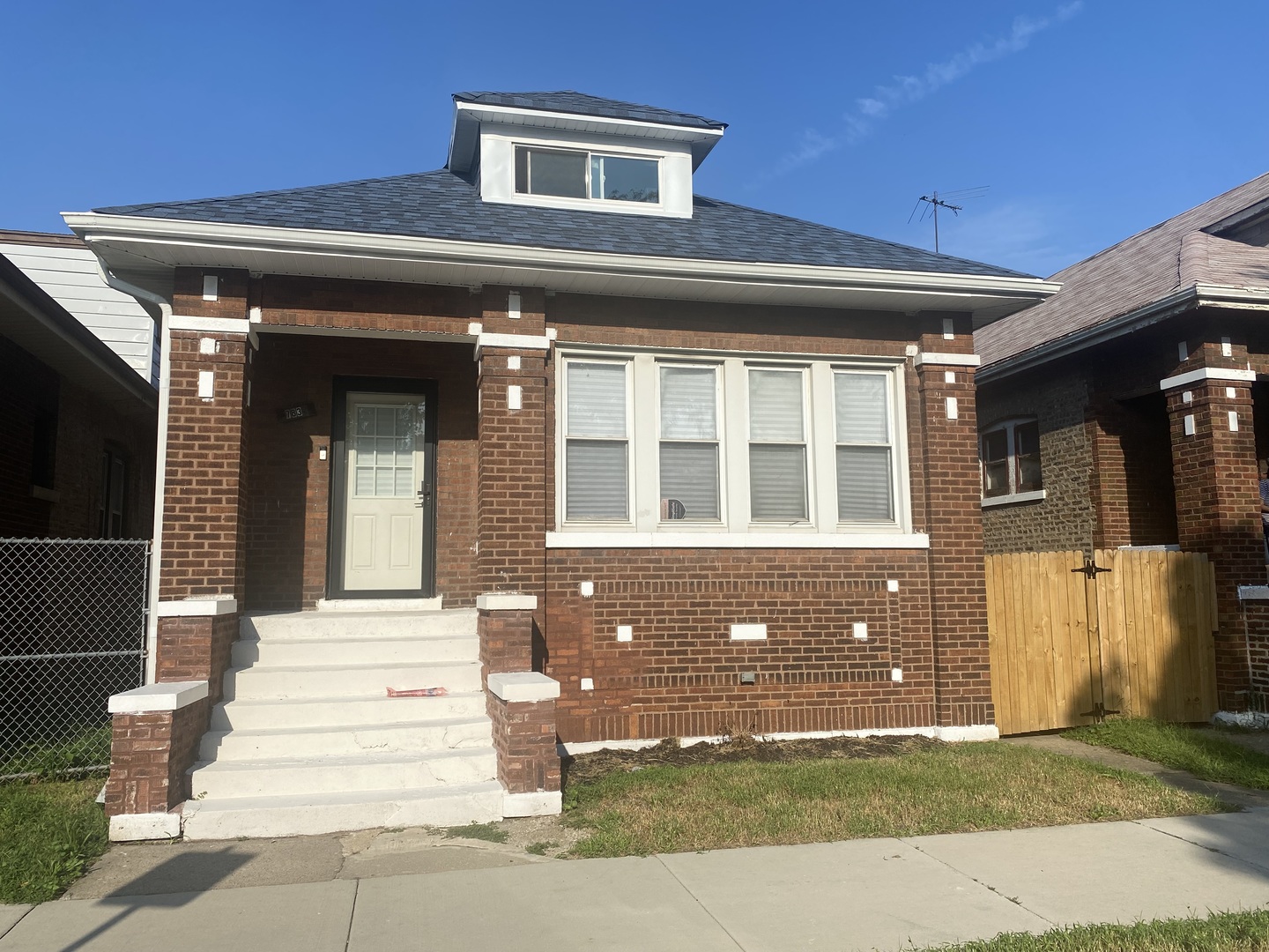 7832 S Vernon Avenue Property Photo 1