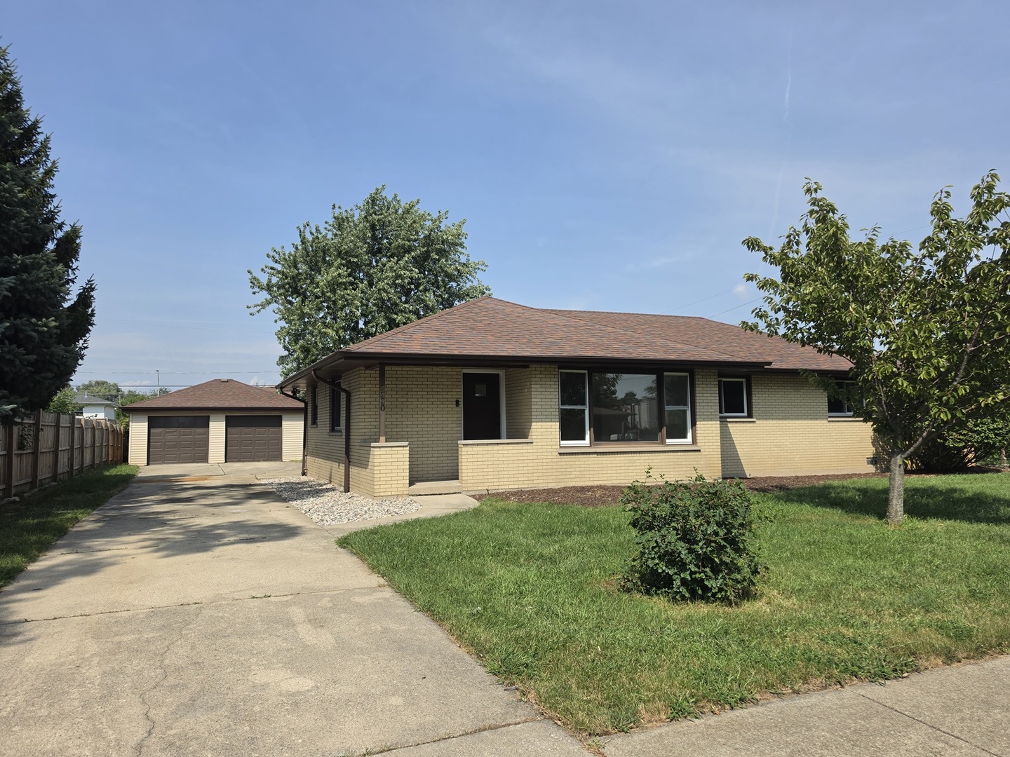 6410 W 88th Street Property Photo 1
