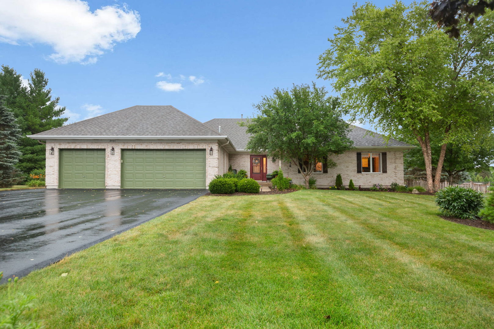 8404 Squirrel Drive Property Photo 1