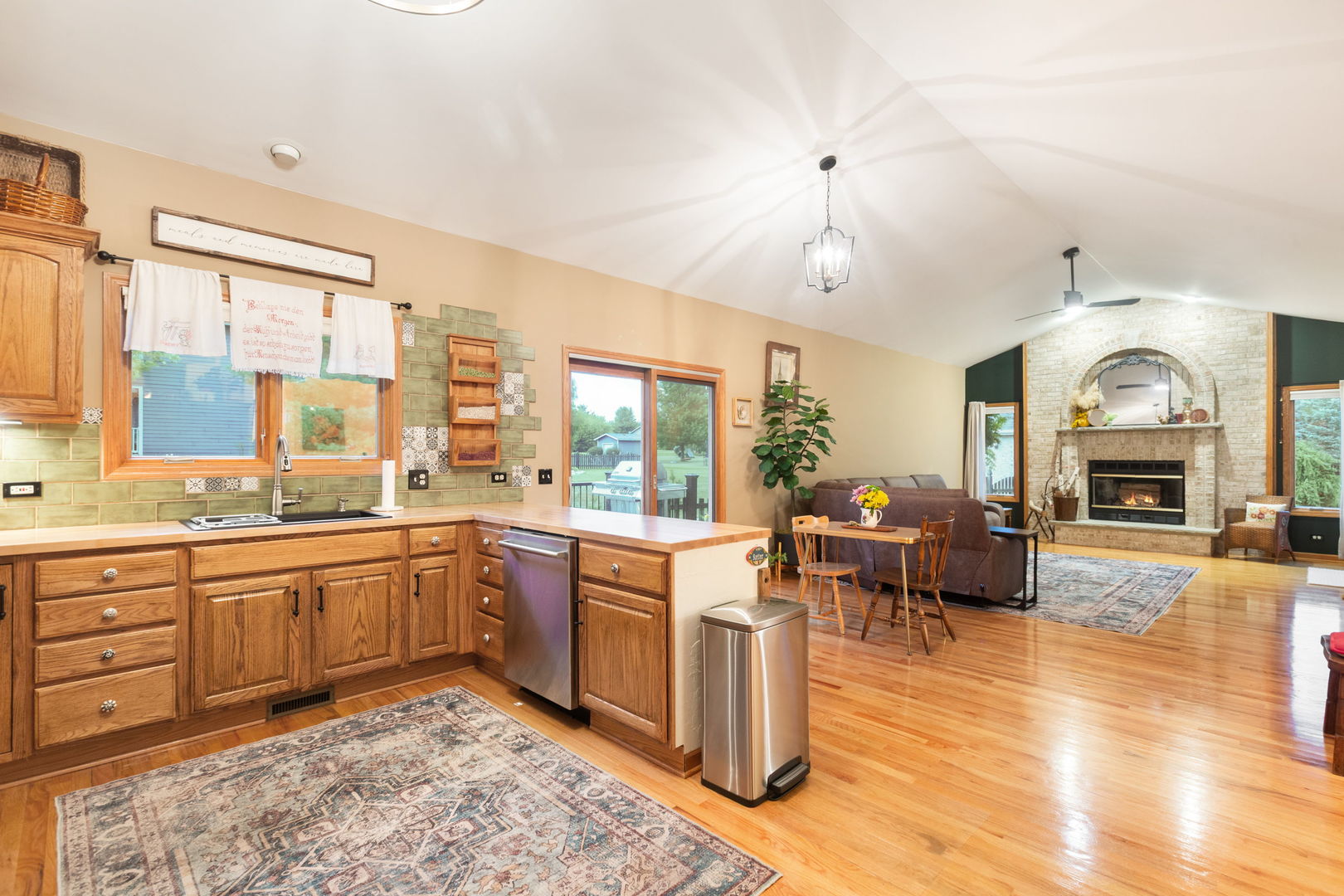 8404 Squirrel Drive Property Photo 16