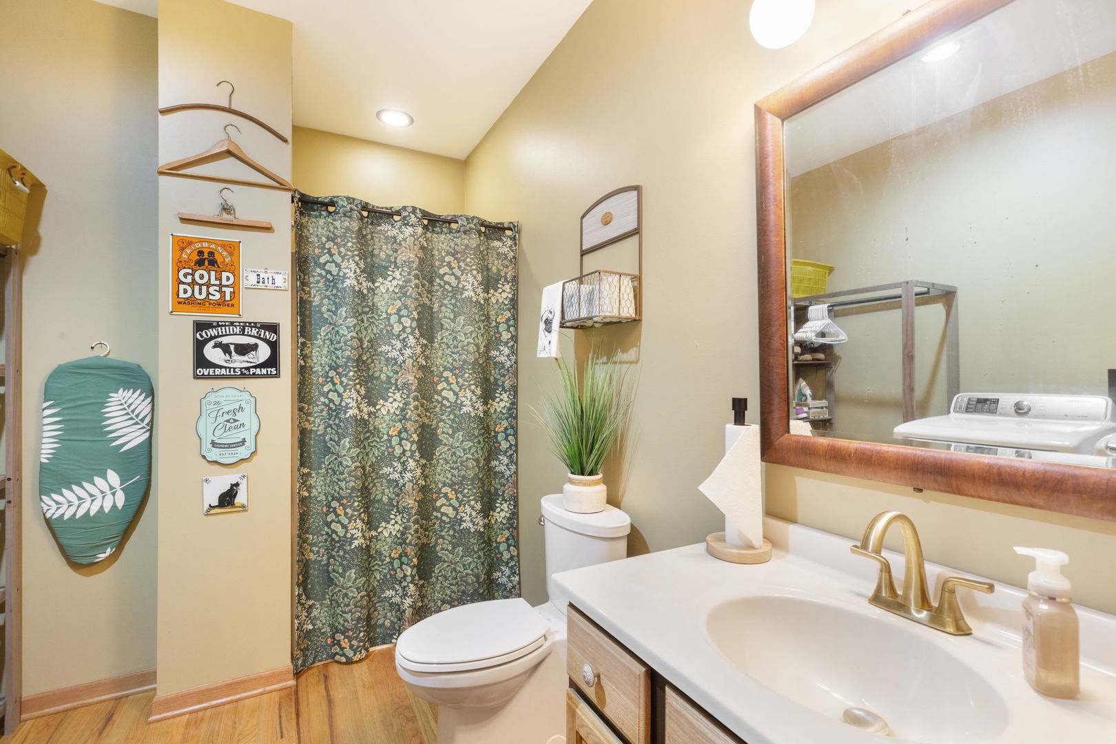 8404 Squirrel Drive Property Photo 17