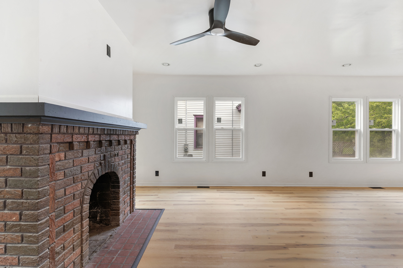 2230 10th Street Property Photo 4