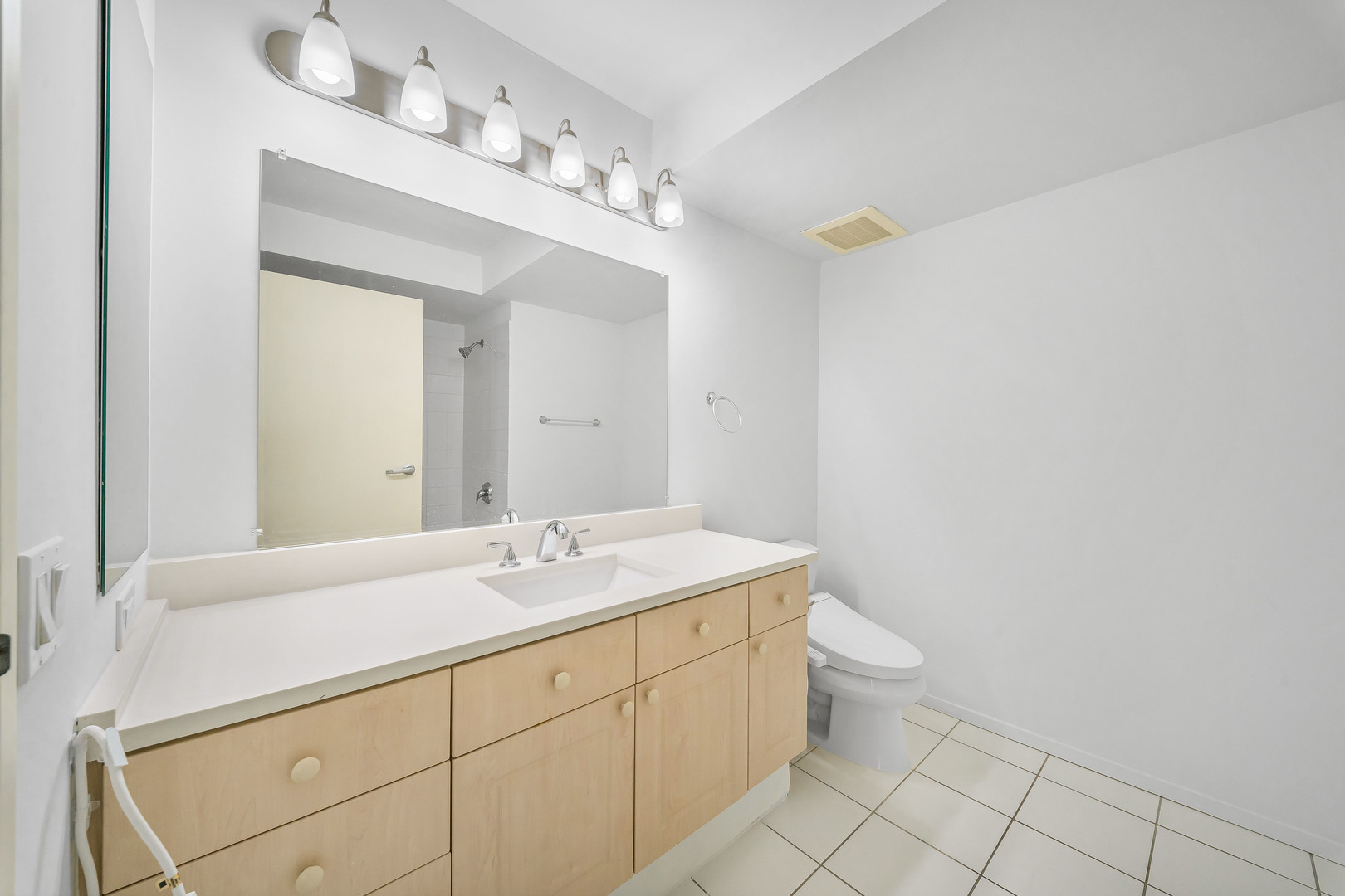 1720 Maple Avenue 1260 Property Photo 8