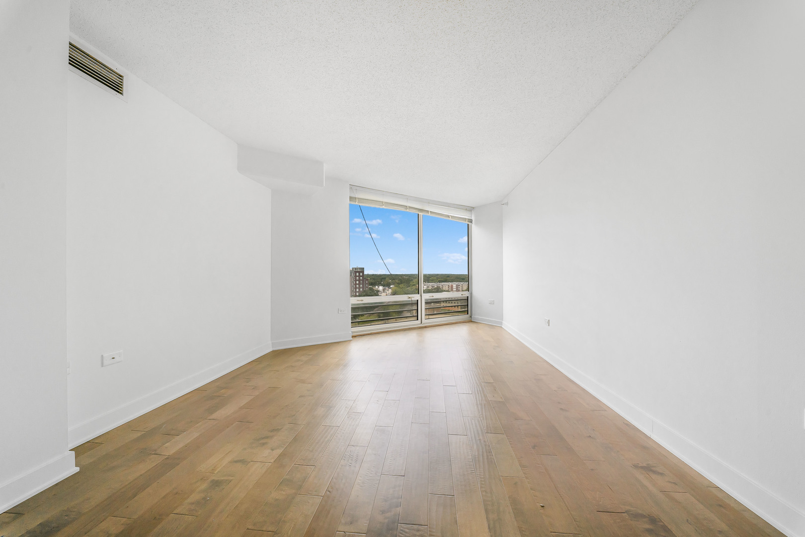 1720 Maple Avenue 1260 Property Photo 12