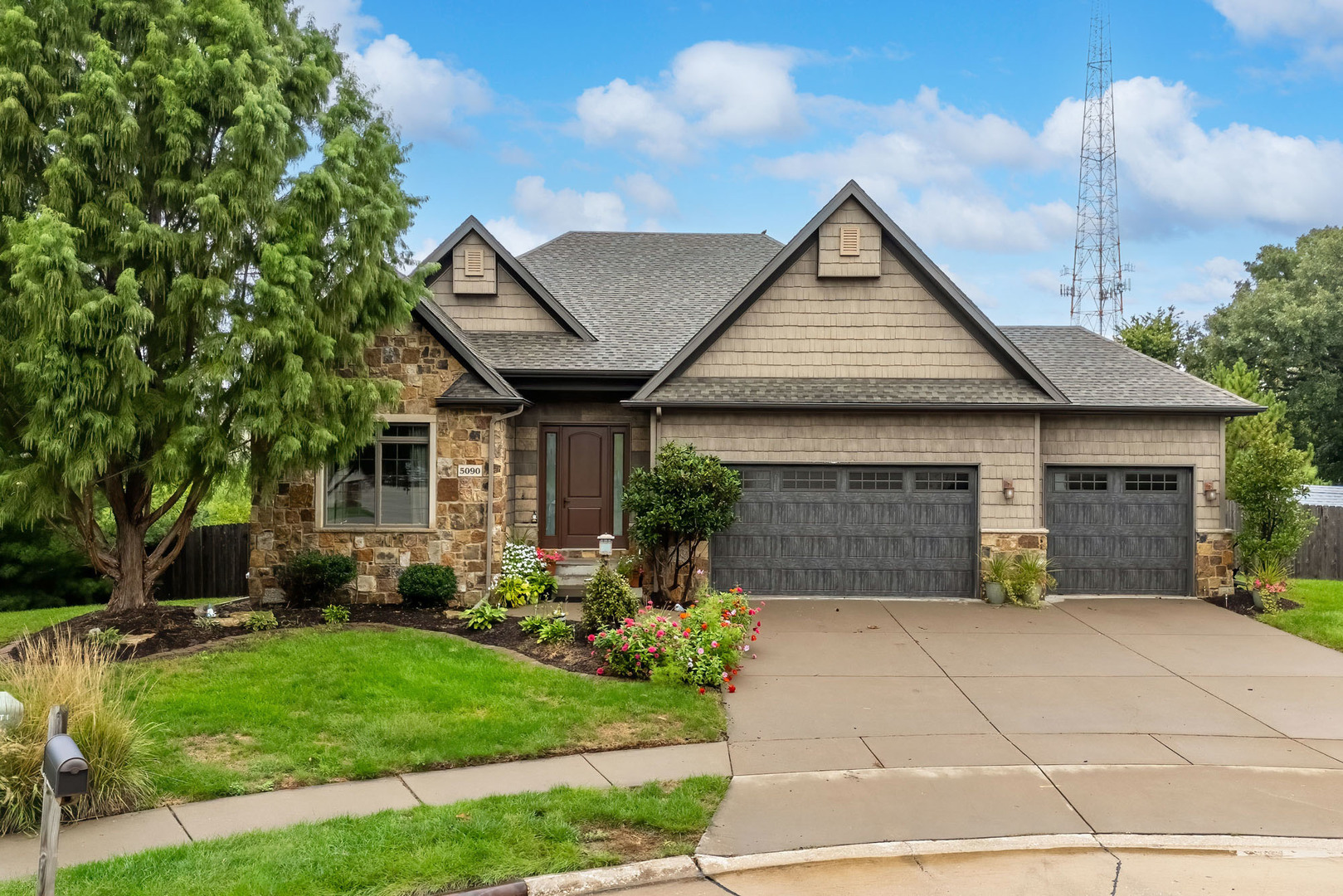 5090 Brittany Court Property Photo 1
