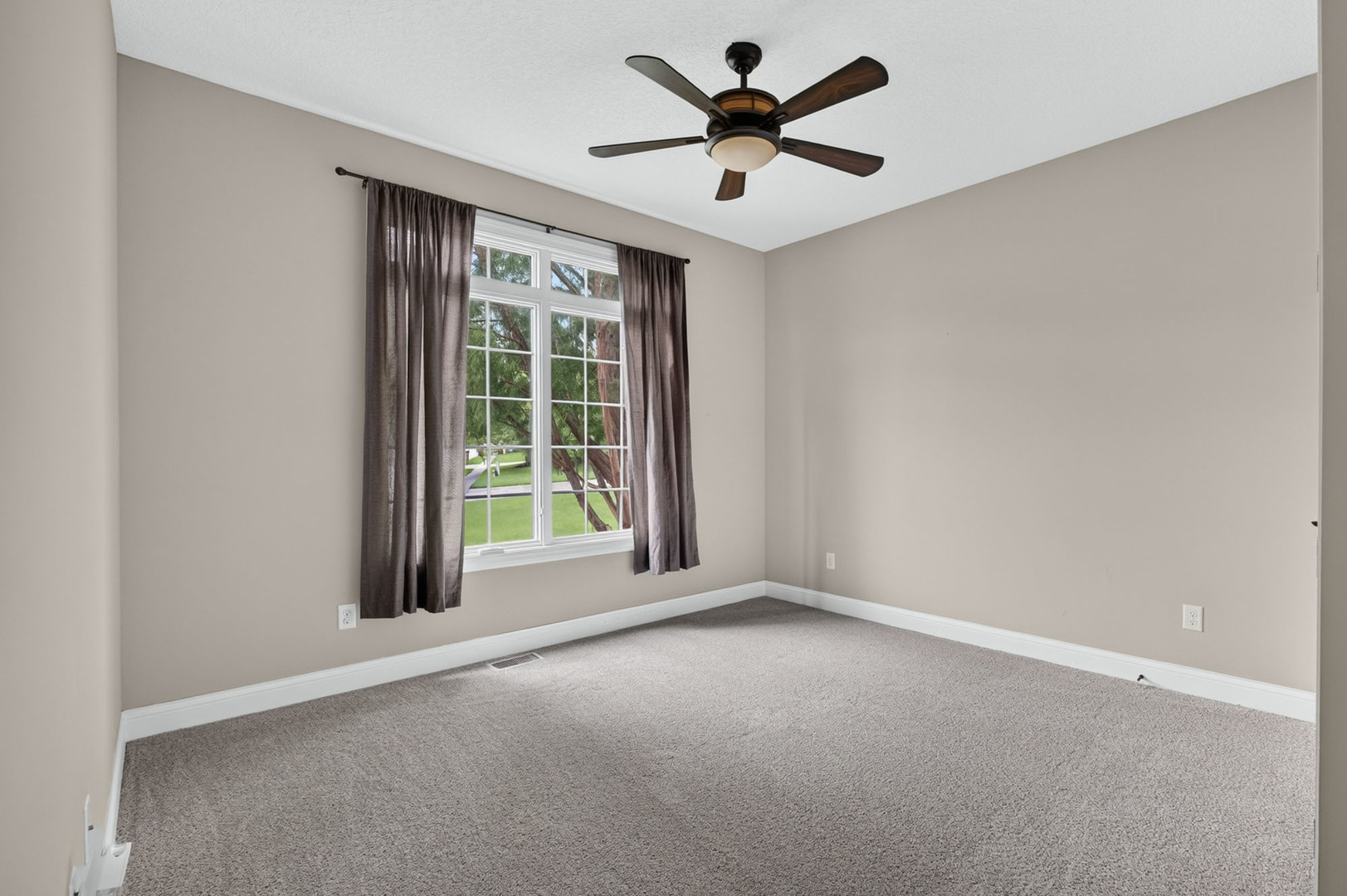 5090 Brittany Court Property Photo 12