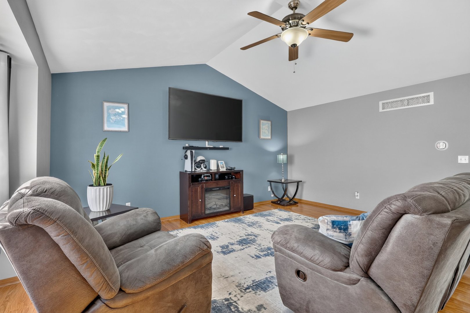 3958 Biltmore Chase Property Photo 5
