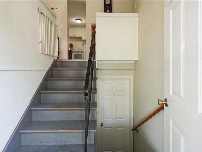 409 15th Place Property Photo 3