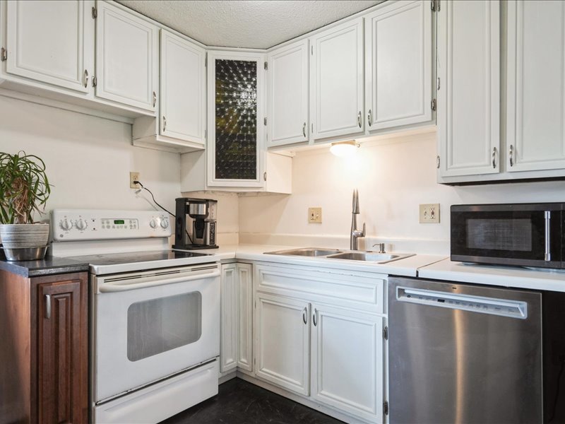 409 15th Place Property Photo 7