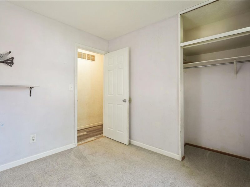 409 15th Place Property Photo 11