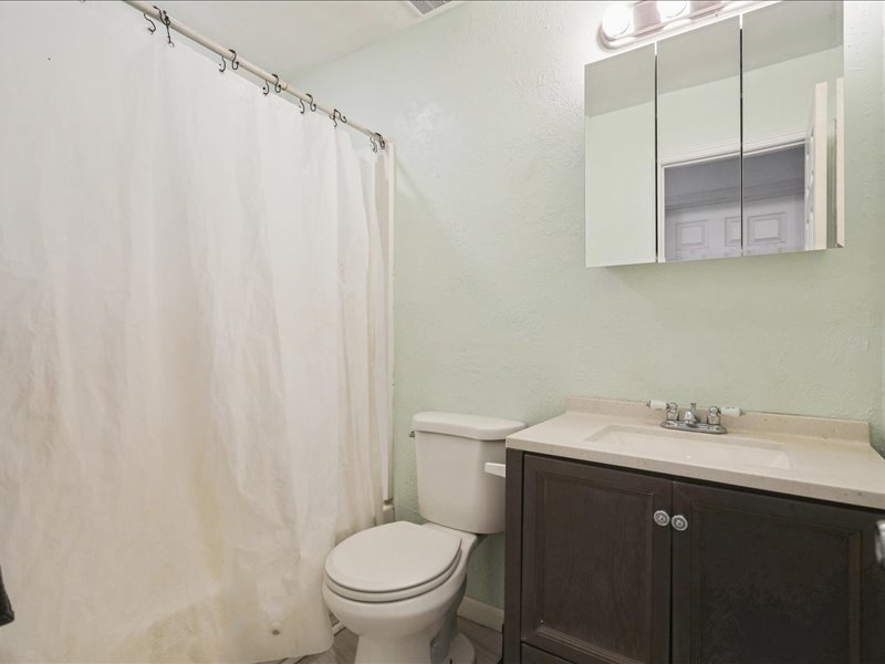 409 15th Place Property Photo 12