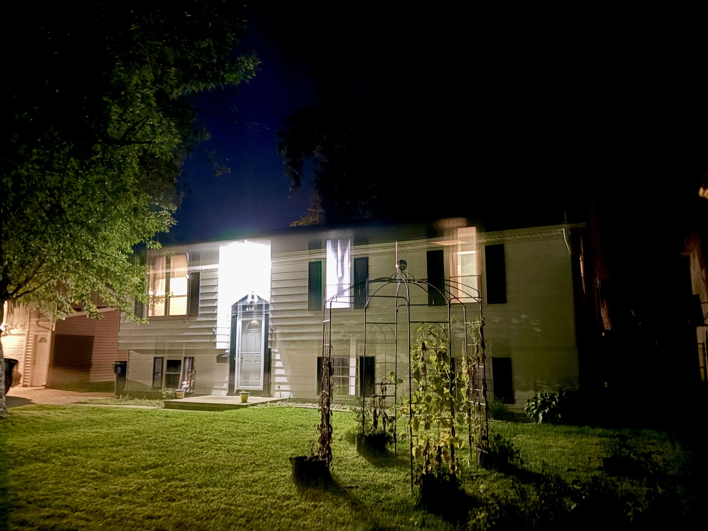 409 15th Place Property Photo 13