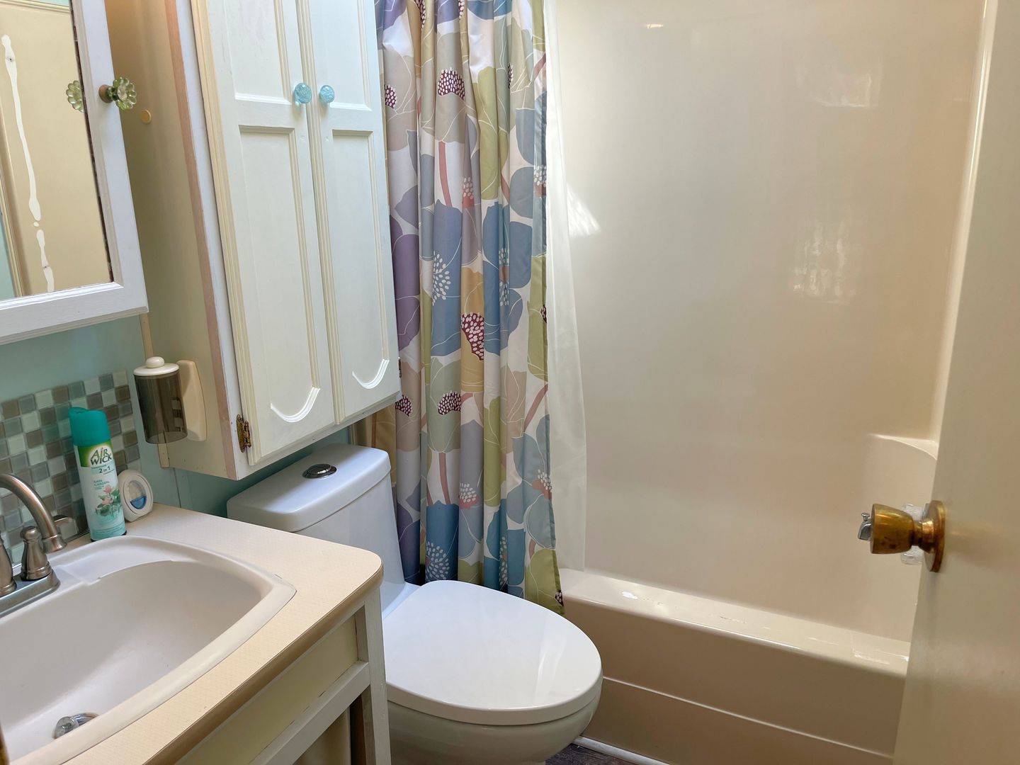 1009 Bay Road 10 Property Photo 13