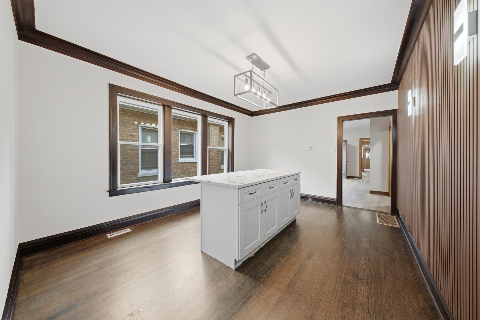 8446 S Marshfield Avenue Property Photo 8