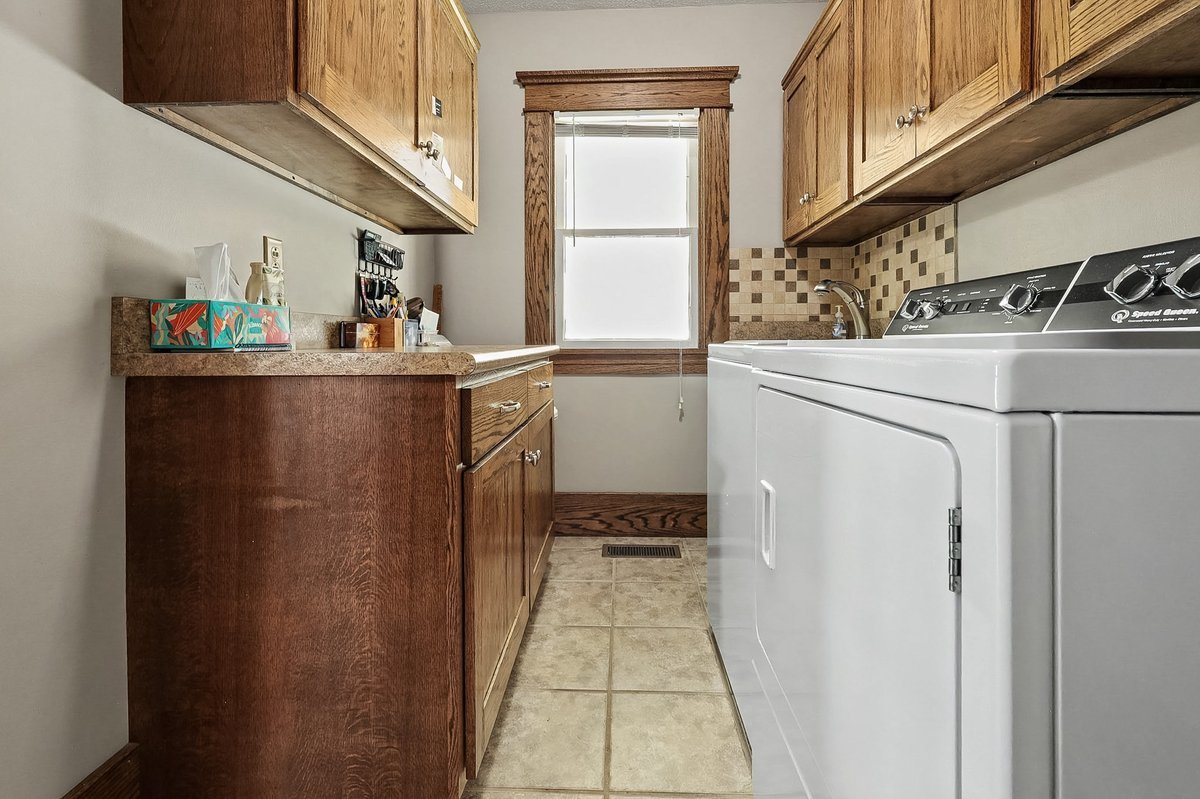 411 E Cherry Street Property Photo 13