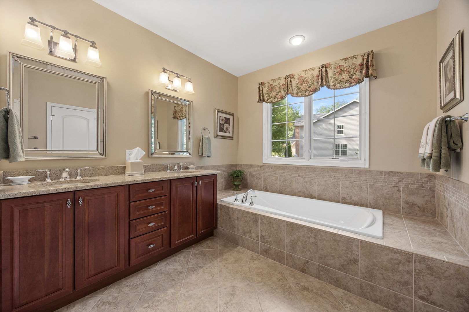 1657 Hickory Drive Property Photo 23