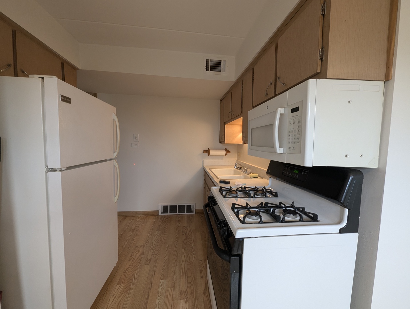 3177 W 115th Street 2w Property Photo 8