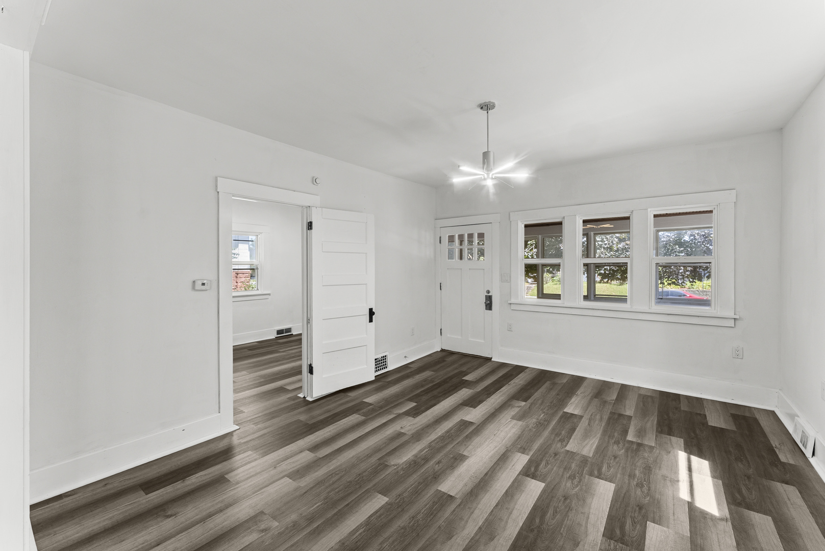417 48th Street Property Photo 4