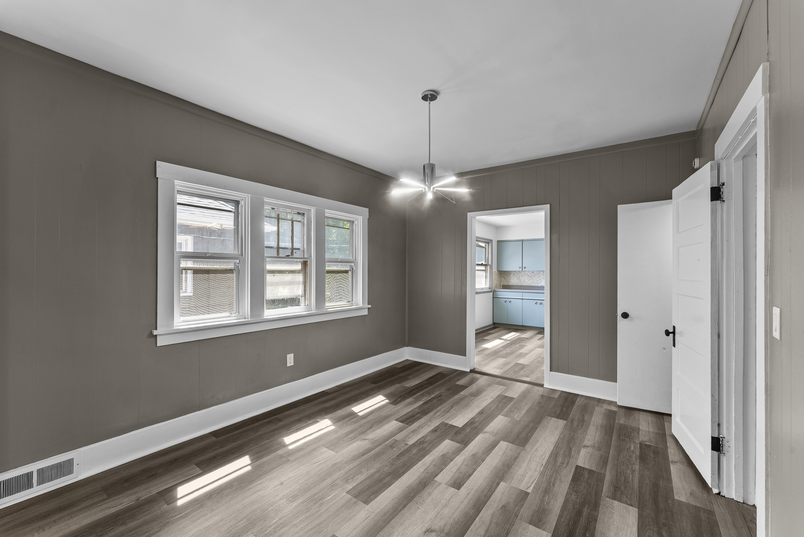 417 48th Street Property Photo 5