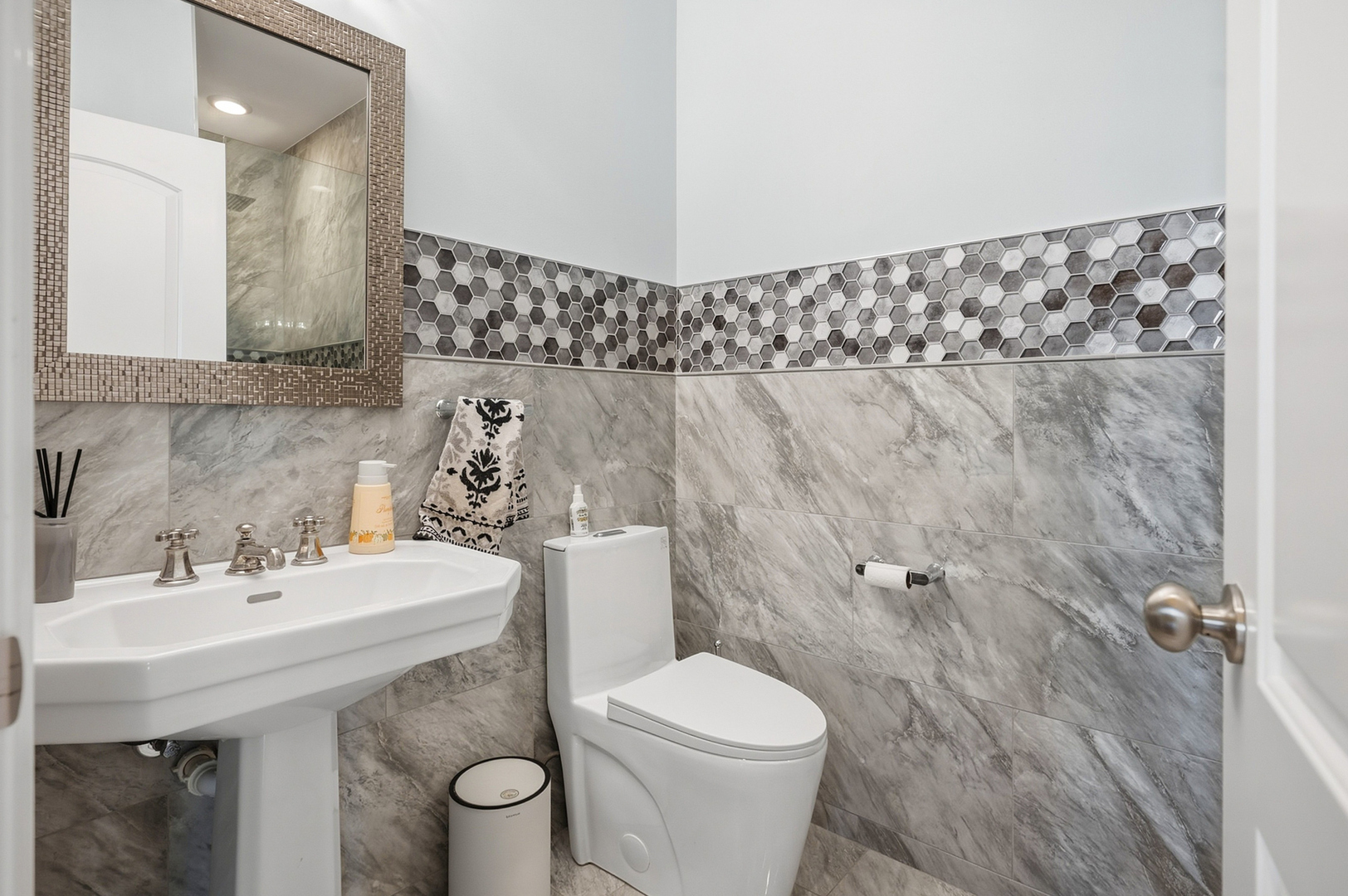 20665 Clarice Avenue Property Photo 18