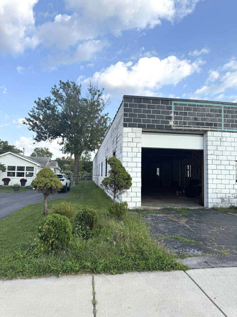 14623 Waverly Avenue Property Photo 1