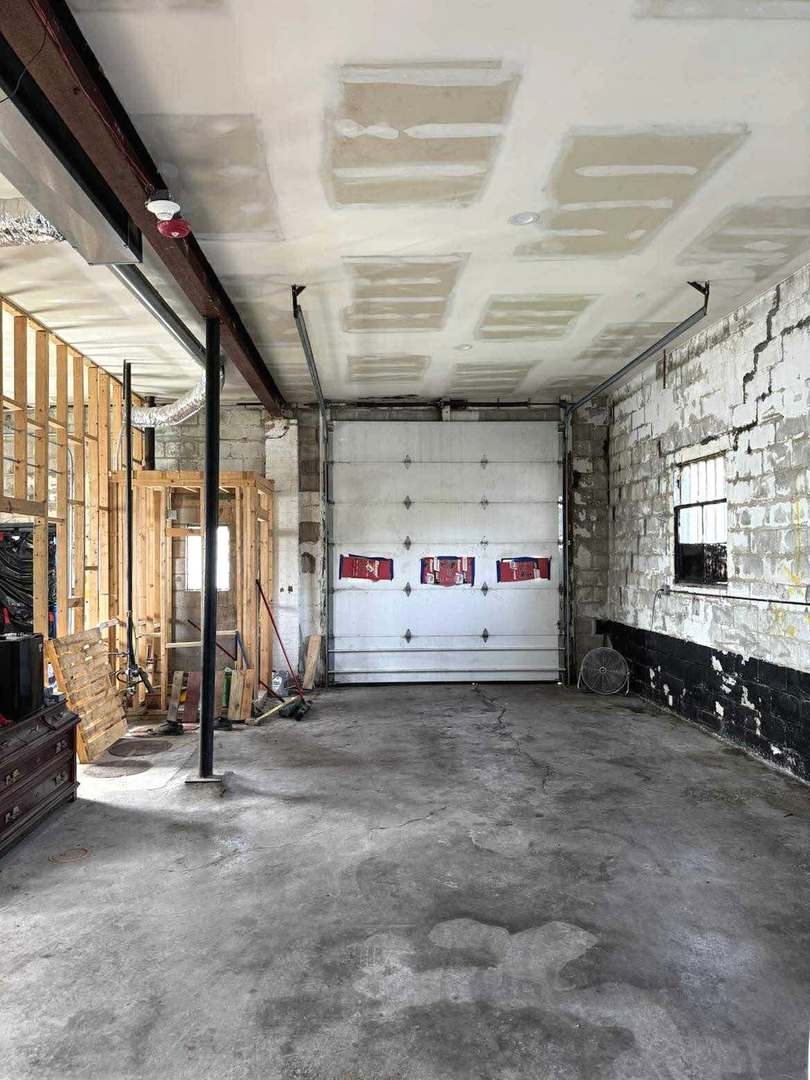 14623 Waverly Avenue Property Photo 3