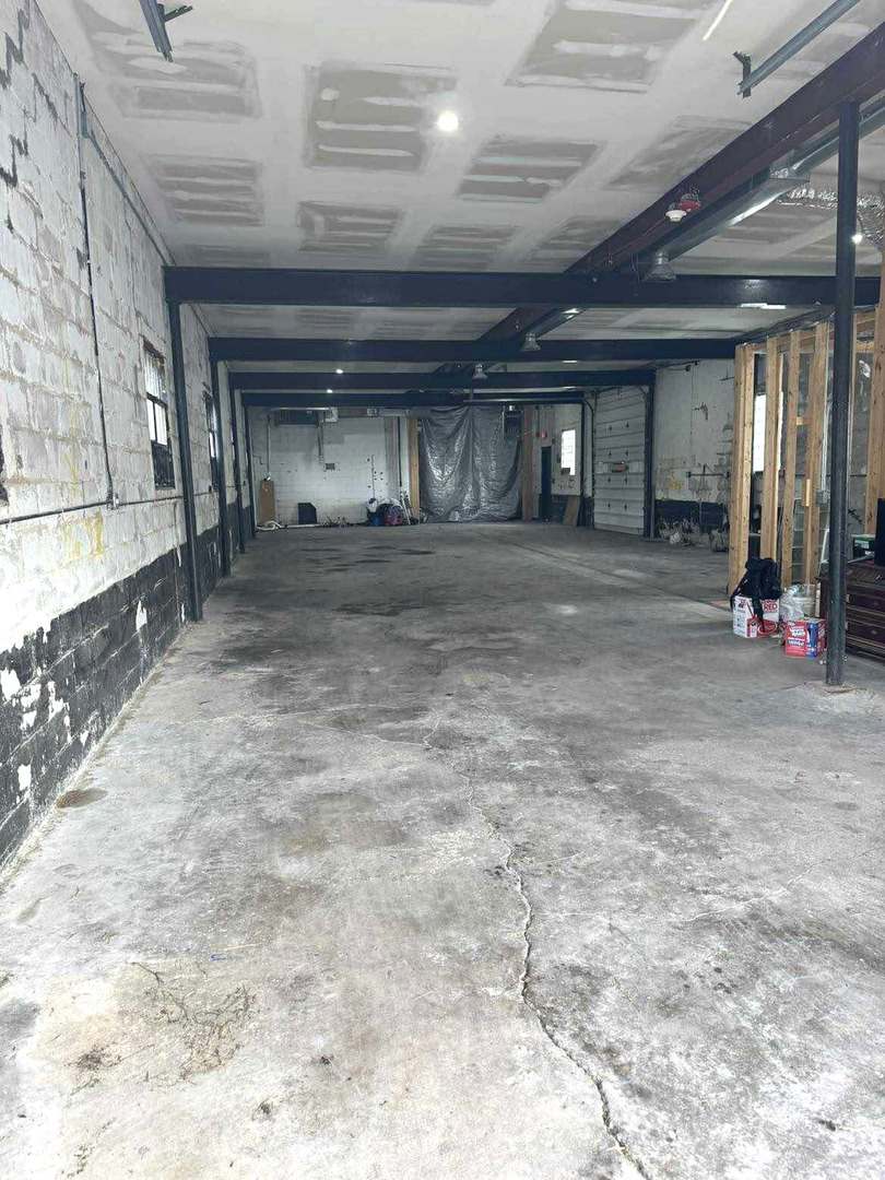 14623 Waverly Avenue Property Photo 4