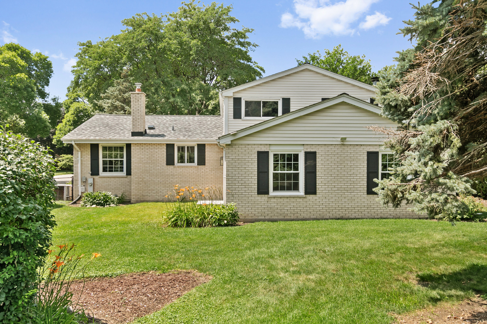 1554 Chickasaw Drive Property Photo 3