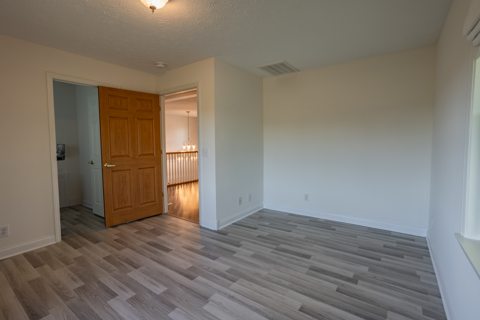 101 W Chippewa Street Property Photo 18