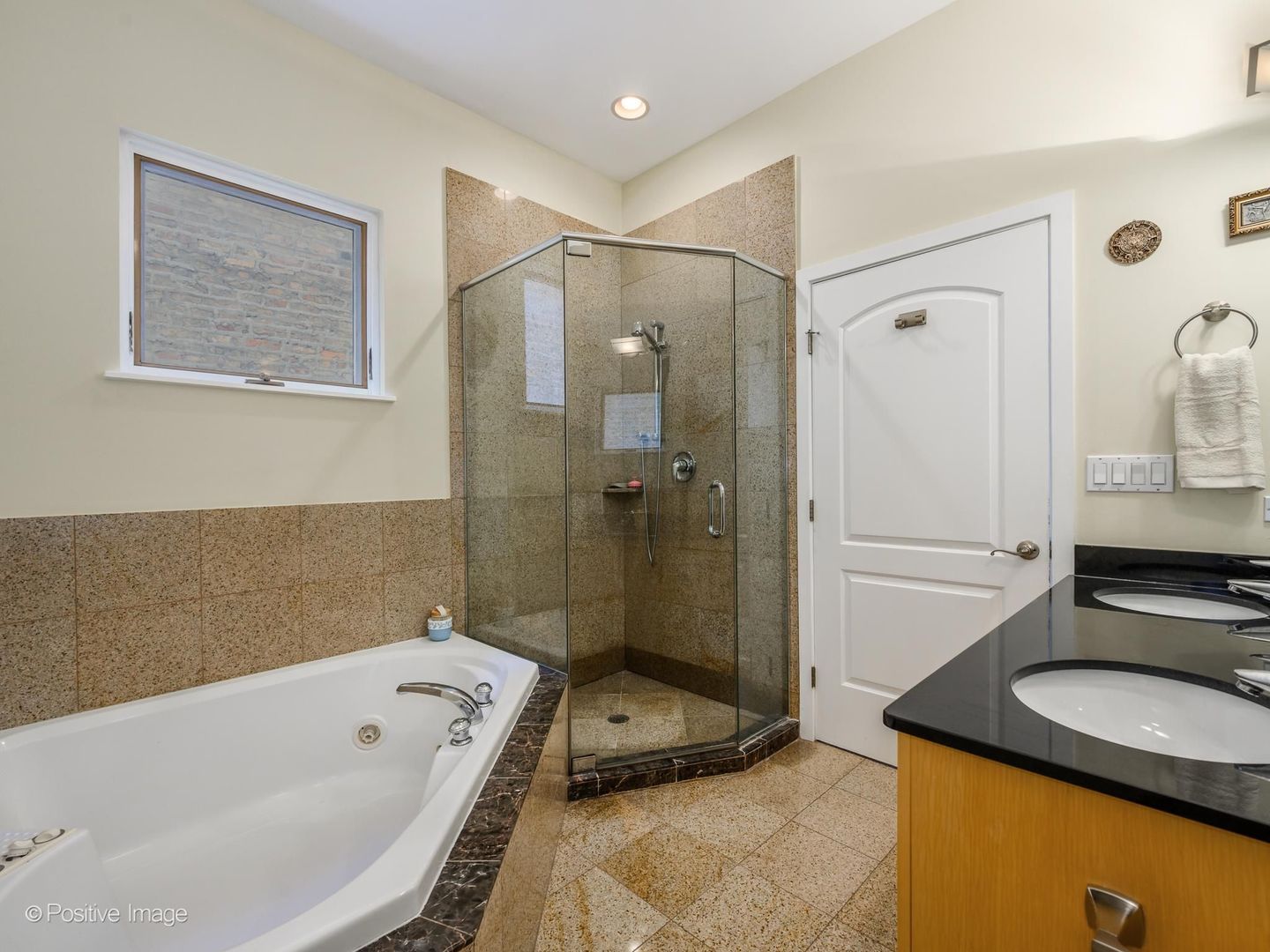 1901 W Division Street 2n Property Photo 16