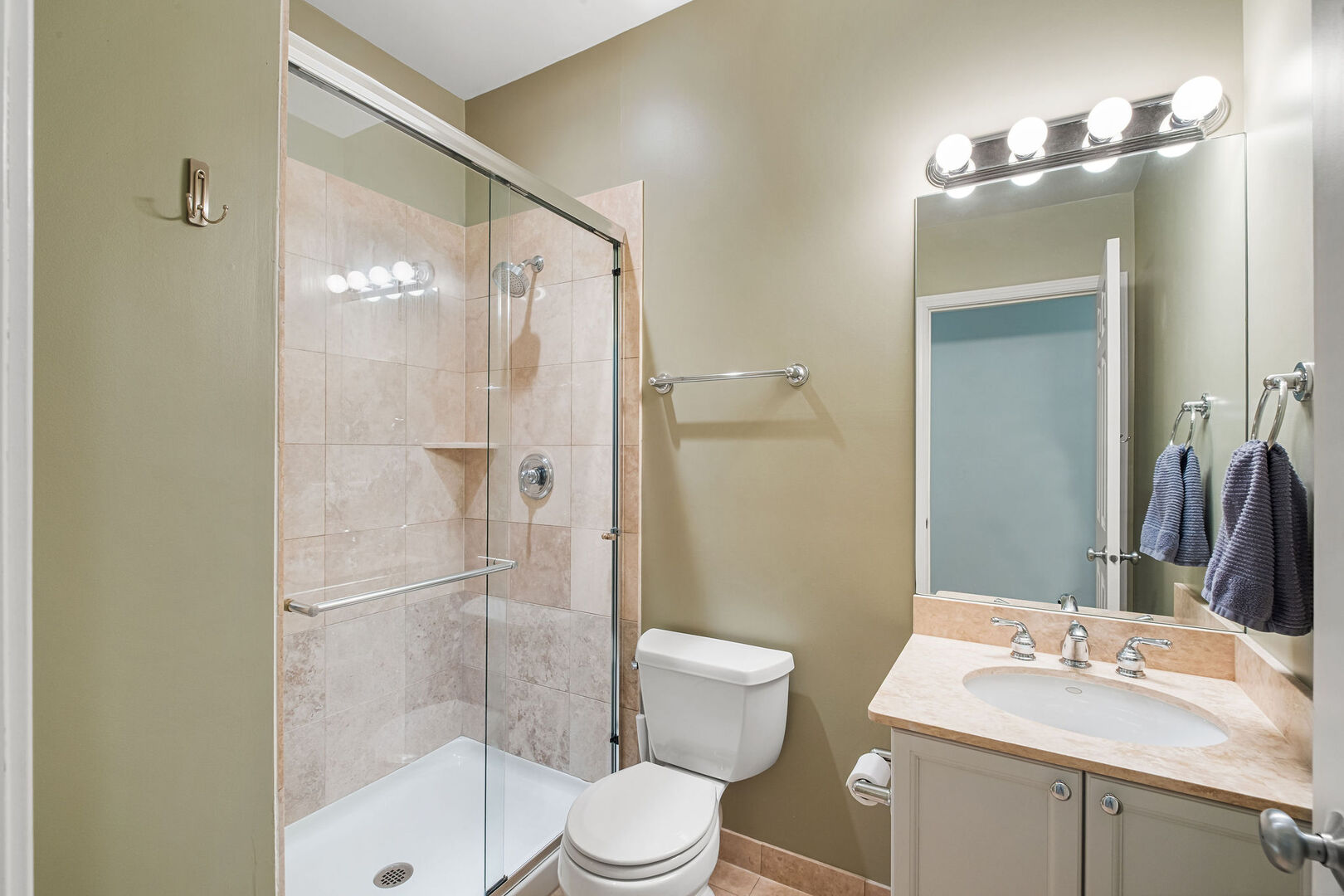 1123 W Grace Street 1e Property Photo 23