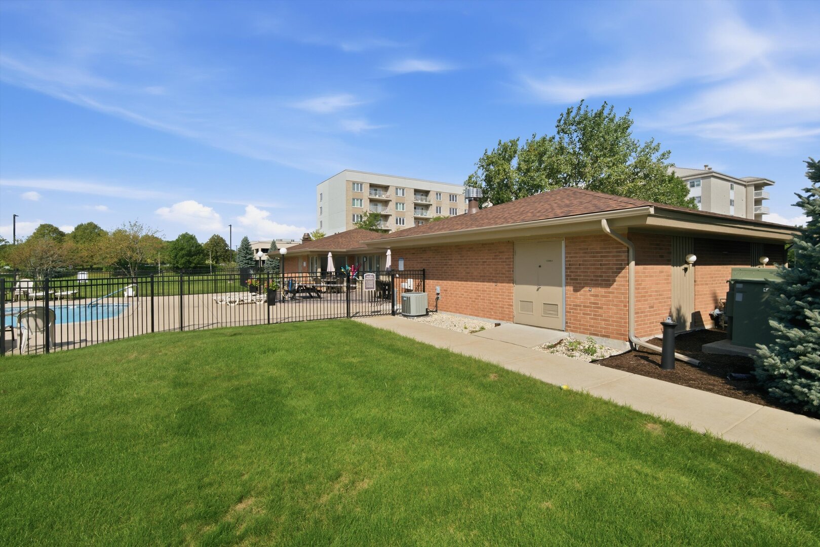 2000 Saint Regis Drive 4h Property Photo 35