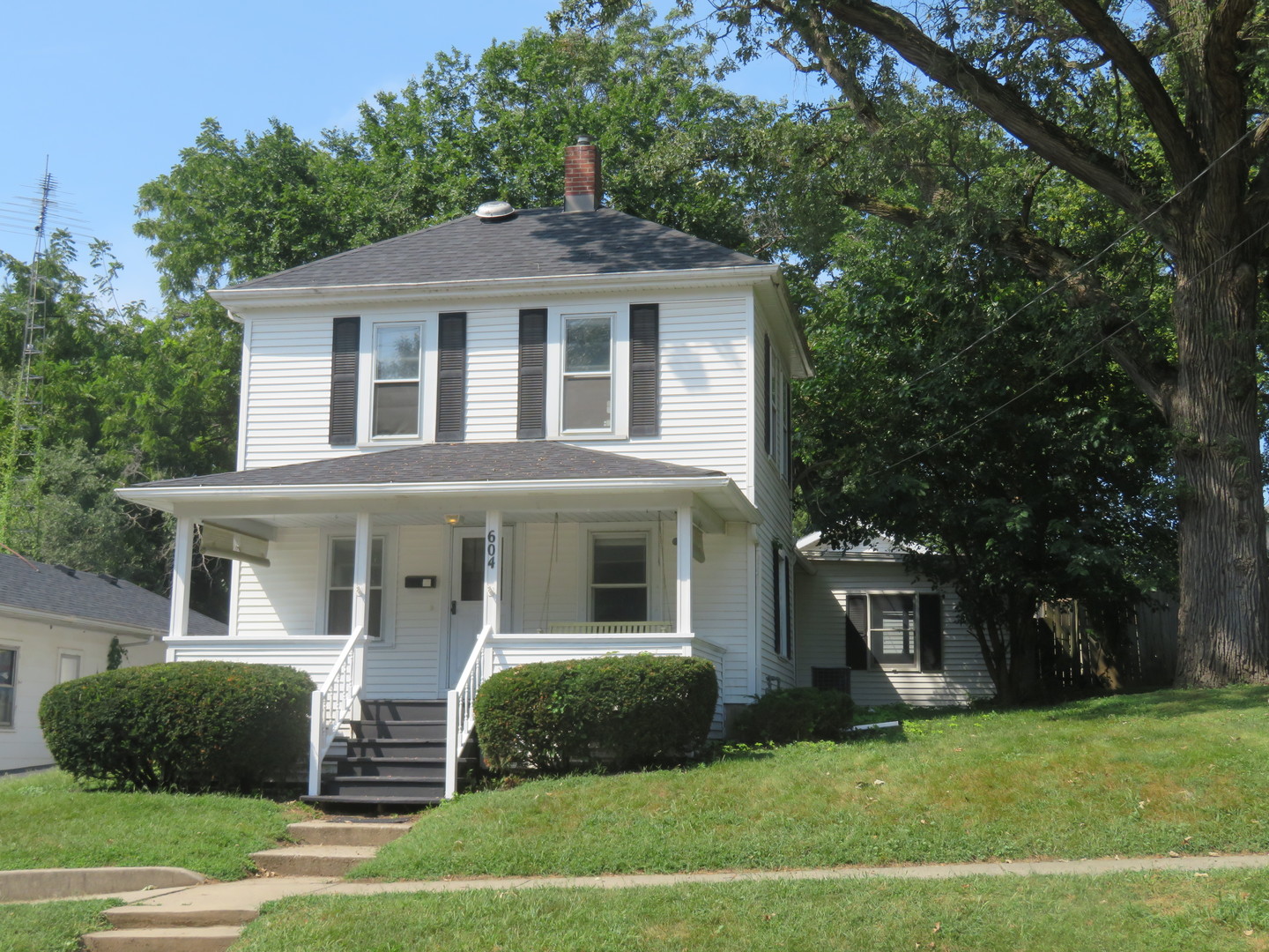 604 West Avenue Property Photo 1