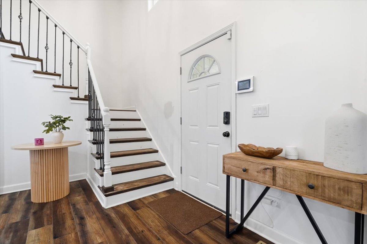 2018 Elim Avenue Property Photo 4