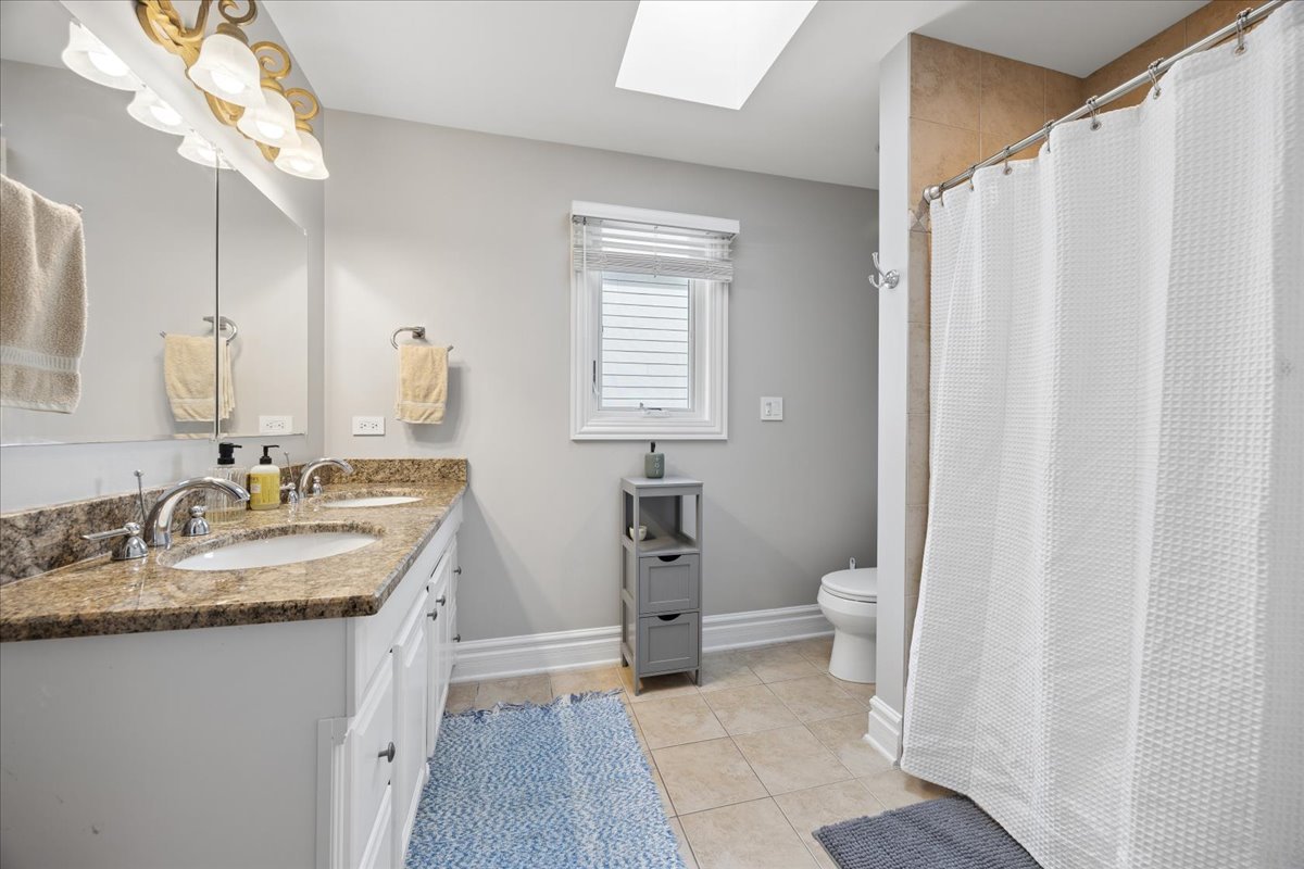 938 Mapleton Avenue Property Photo 19