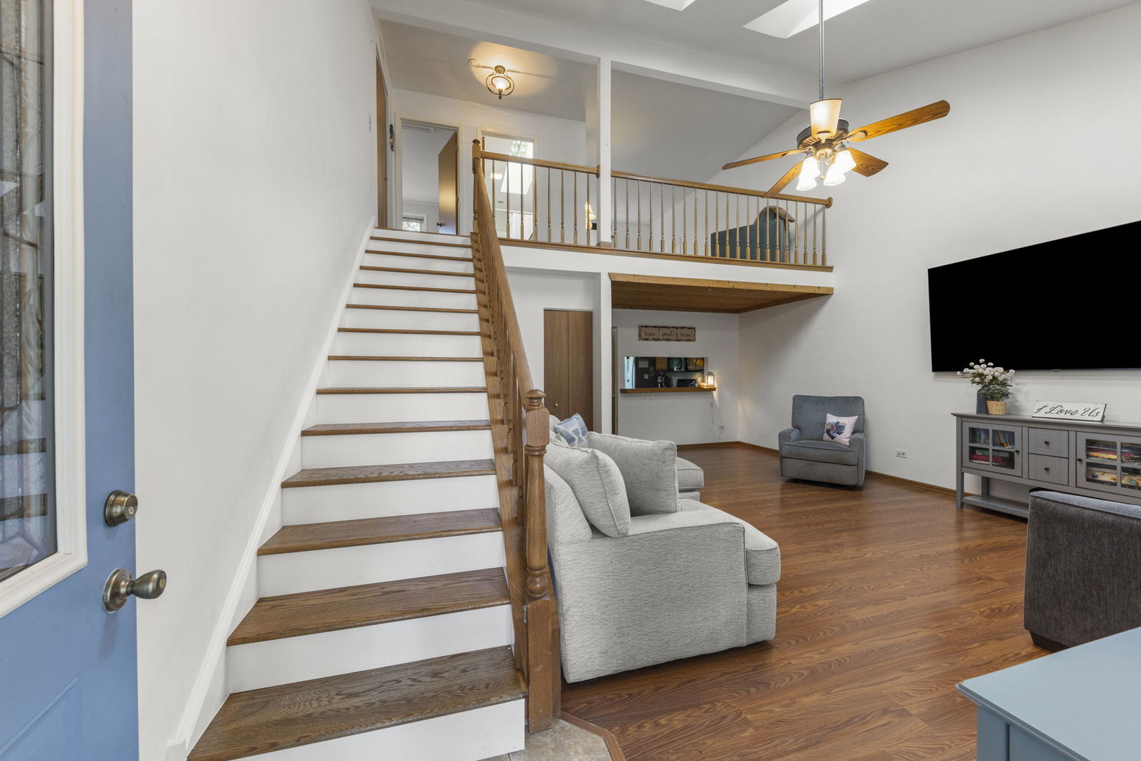 14743 Lakeview Drive Property Photo 3