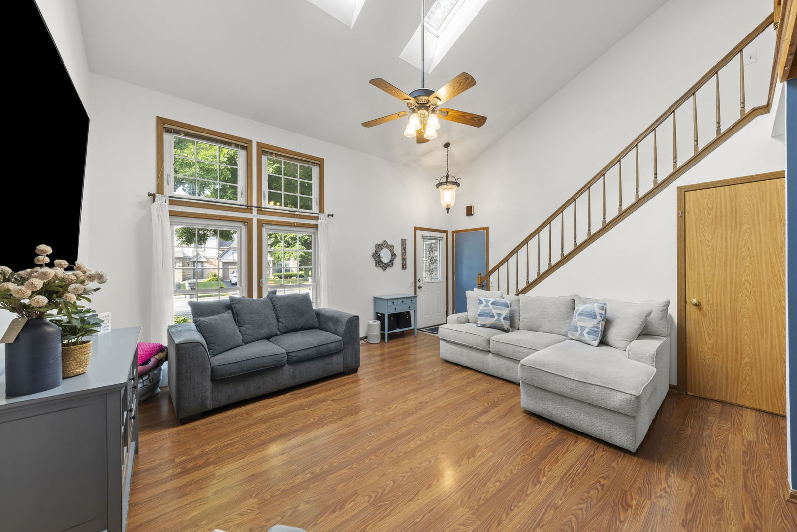 14743 Lakeview Drive Property Photo 6