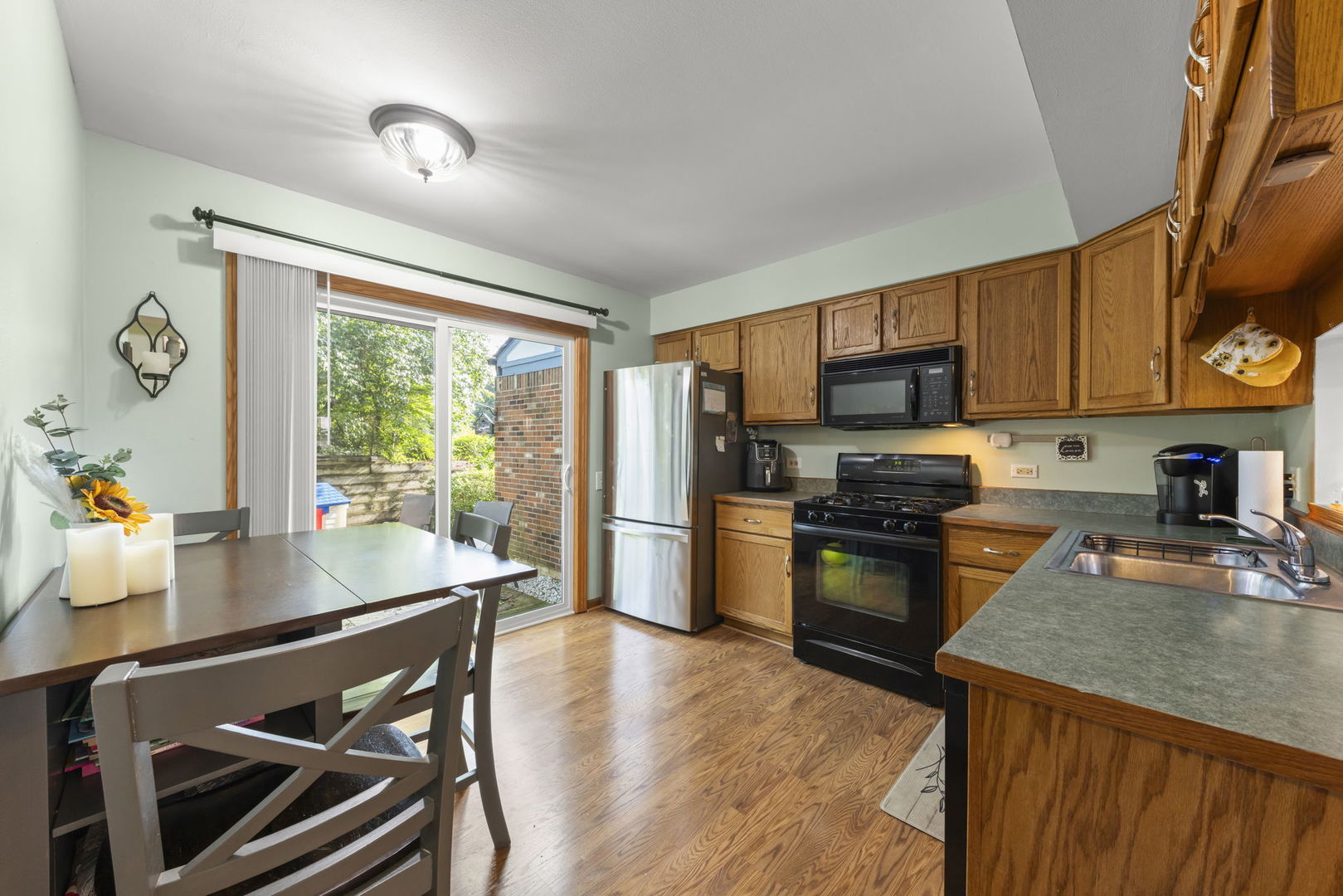 14743 Lakeview Drive Property Photo 7
