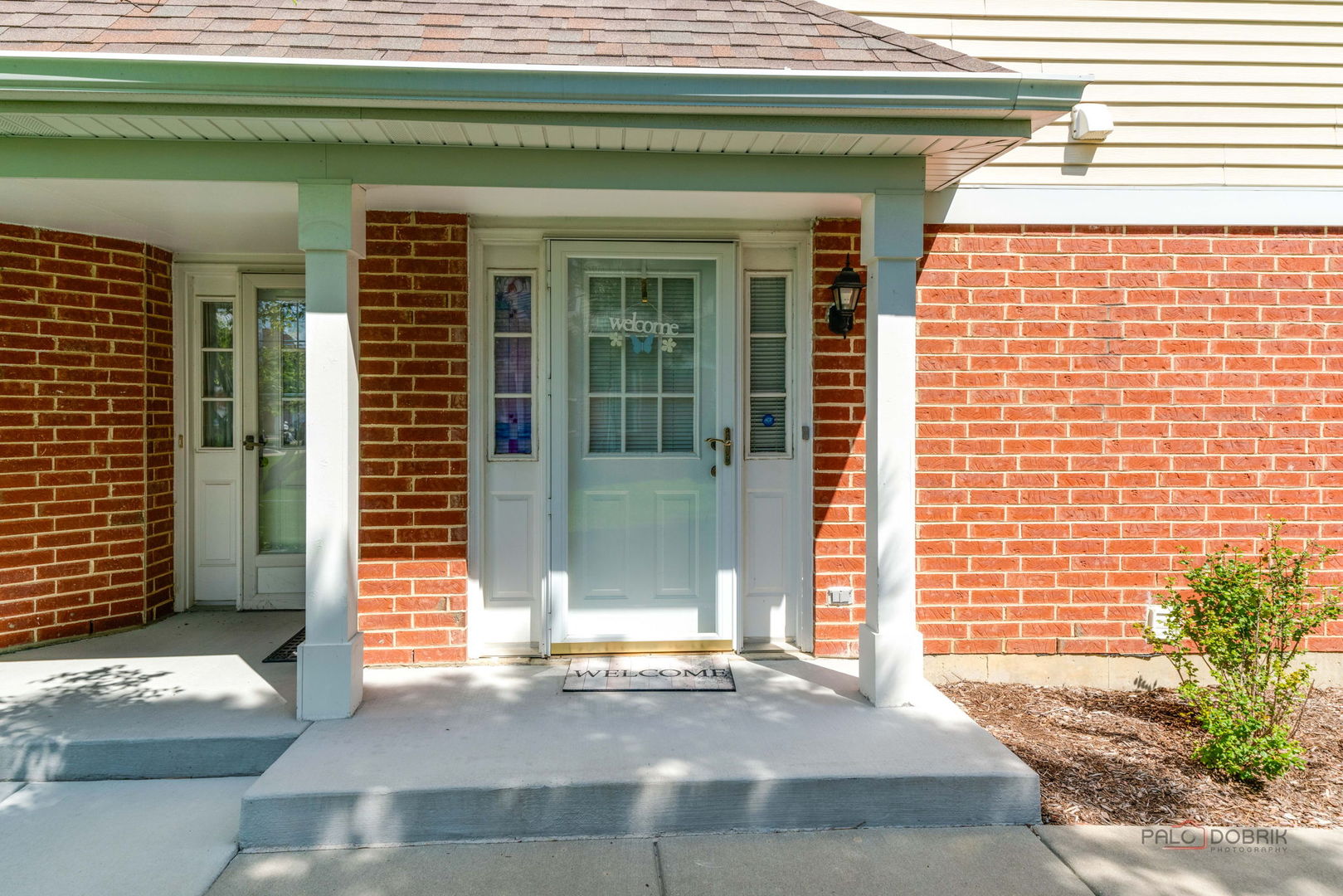 1432 Hampshire Court Property Photo 2