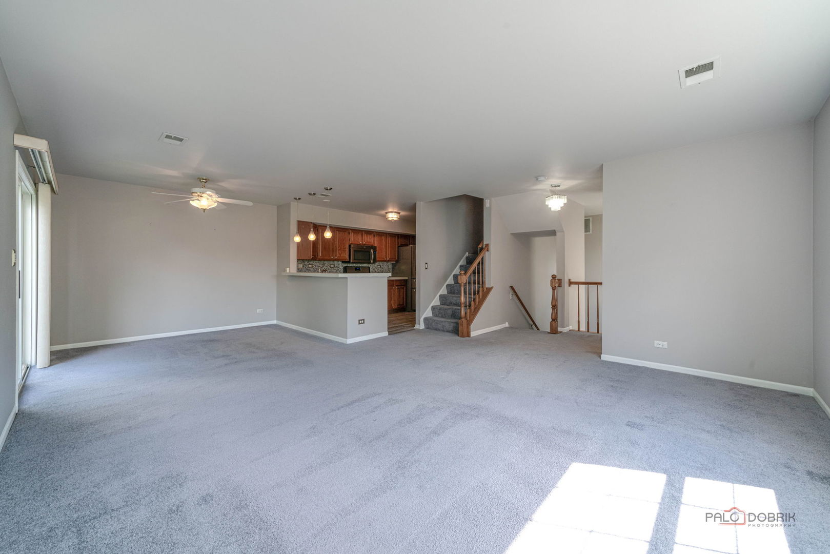 1432 Hampshire Court Property Photo 4