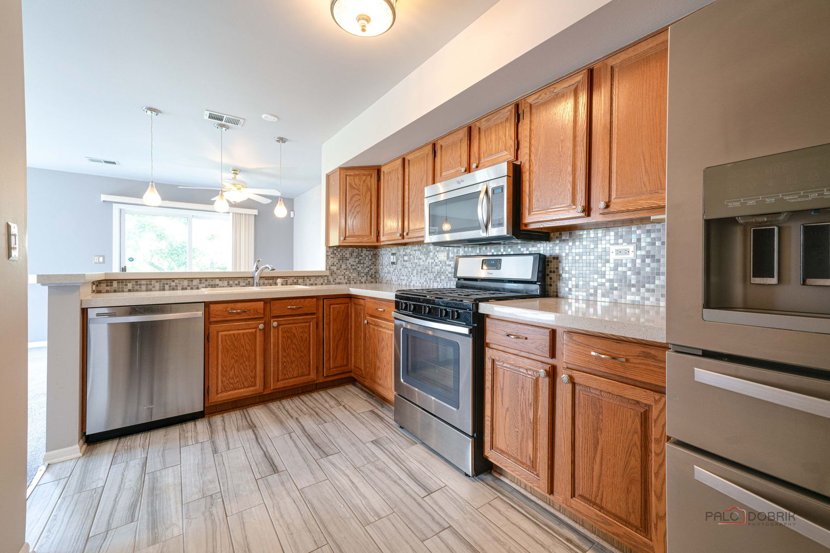 1432 Hampshire Court Property Photo 6