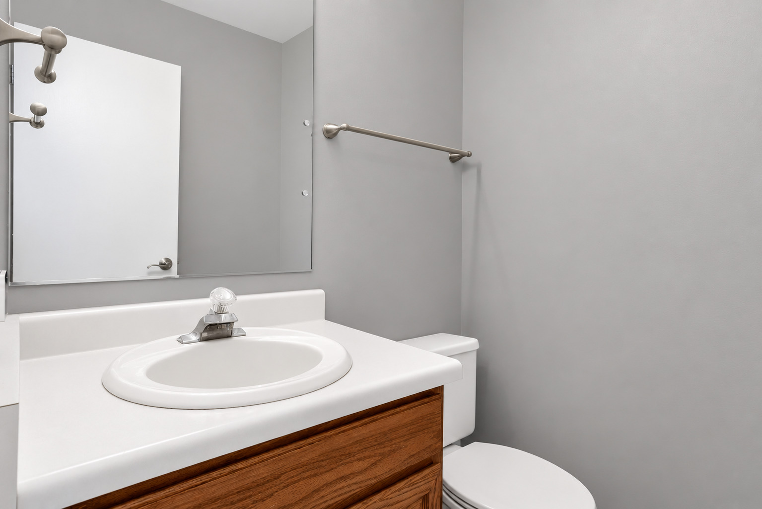 1432 Hampshire Court Property Photo 10
