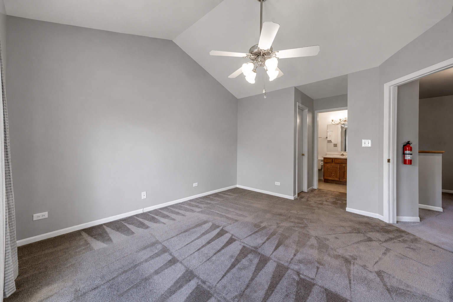 1432 Hampshire Court Property Photo 12
