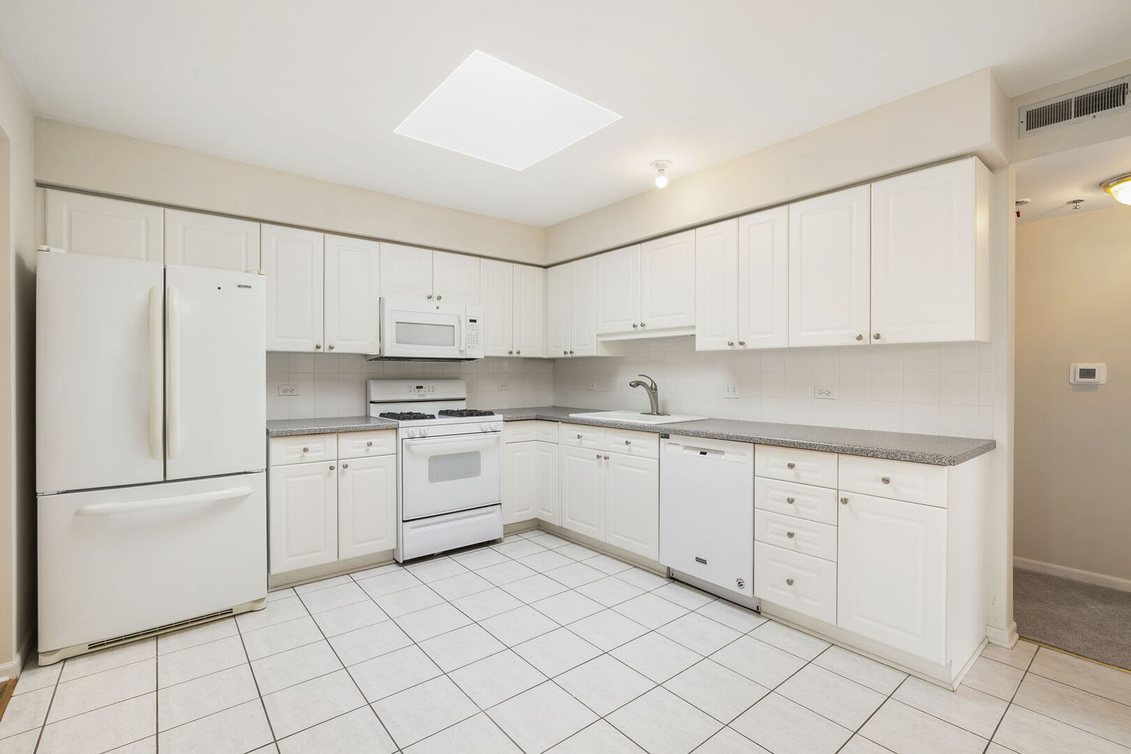 7051 W Touhy Avenue 604 Property Photo 8
