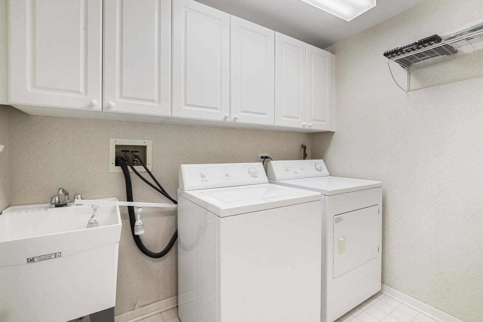 7051 W Touhy Avenue 604 Property Photo 17