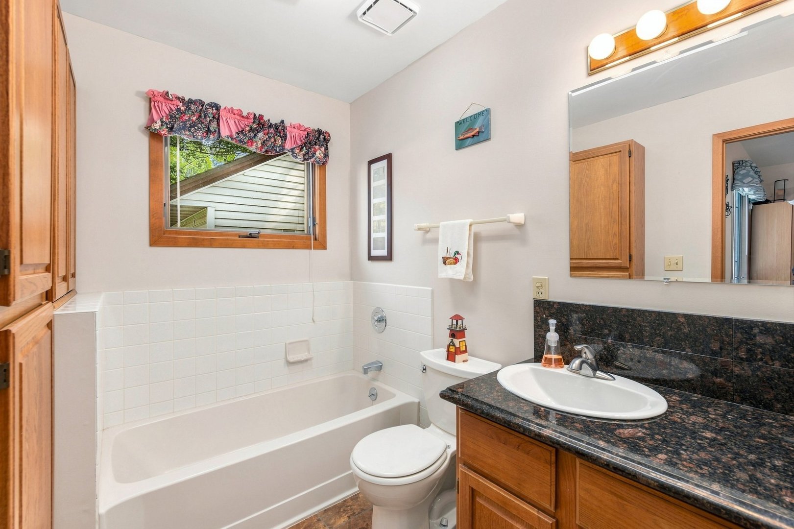 154 Beachview Court Property Photo 9