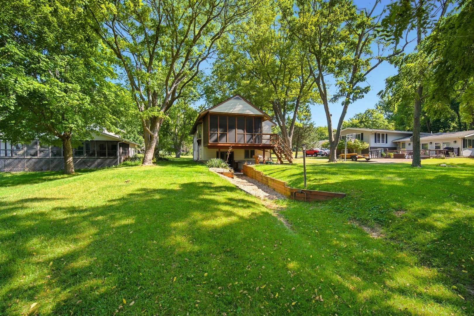 154 Beachview Court Property Photo 38