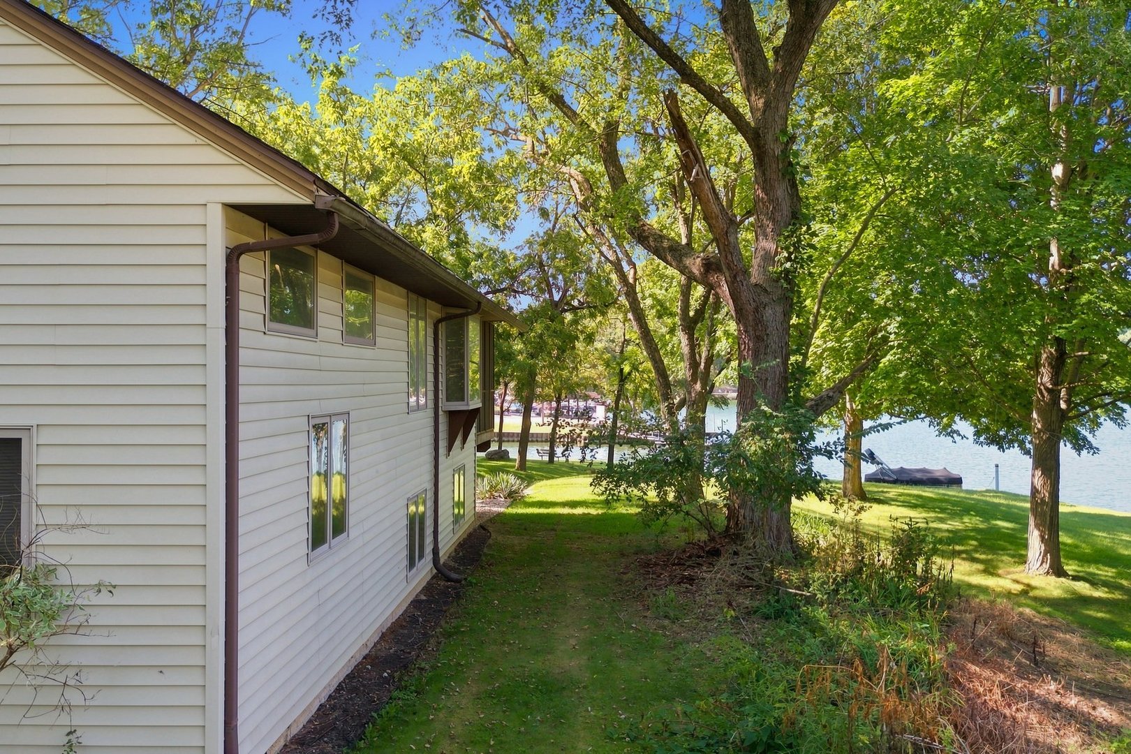 154 Beachview Court Property Photo 46